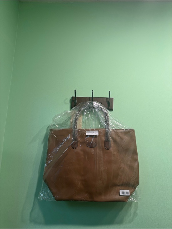 Bella Russo Handbags - New wth tags large faux leather Bella Russo large brown travel tote .